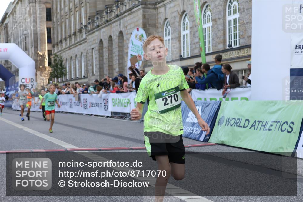 07.09.2025 - BARMER Alsterlauf Strokosch-Dieckow http://msf.ph/oto/8717070 07.09.2025 10:50:50 Ziel 151, 268, 270, 313, 408, 438, 444, 450 meine-sportfotos.de