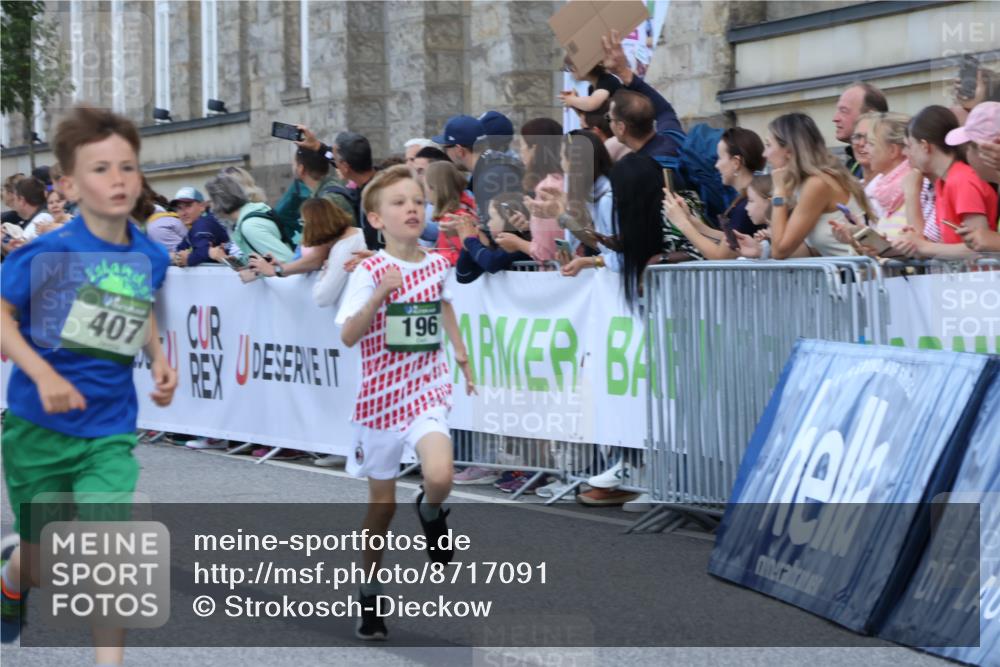 07.09.2025 - BARMER Alsterlauf Strokosch-Dieckow http://msf.ph/oto/8717091 07.09.2025 10:50:59 Ziel 151, 157, 167, 196, 268, 313, 407, 437, 438, 441, 444, 8071, 8073, 8381 meine-sportfotos.de