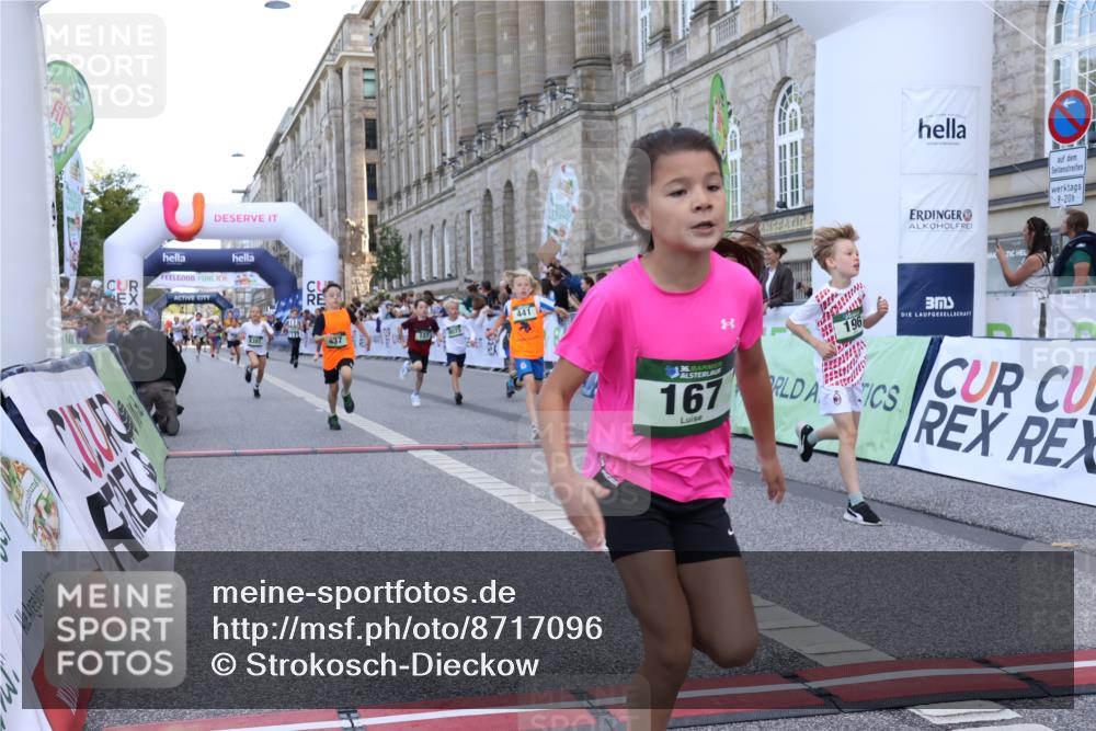 07.09.2025 - BARMER Alsterlauf Strokosch-Dieckow http://msf.ph/oto/8717096 07.09.2025 10:51:01 Ziel 151, 157, 162, 167, 193, 196, 251, 268, 295, 407, 437, 441, 8071, 8073, 8381 meine-sportfotos.de