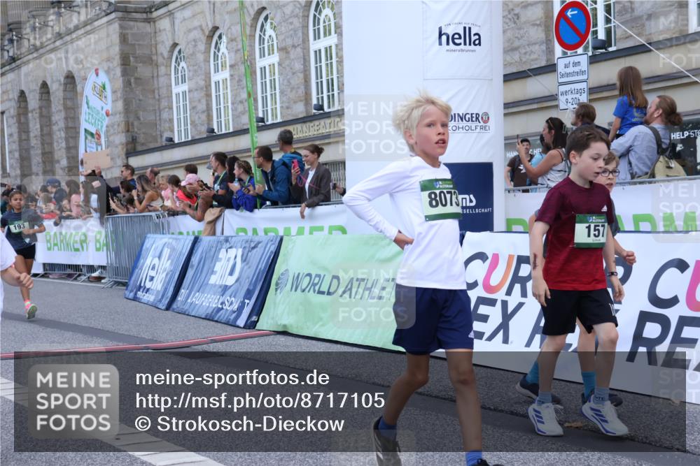 07.09.2025 - BARMER Alsterlauf Strokosch-Dieckow http://msf.ph/oto/8717105 07.09.2025 10:51:05 Ziel 157, 162, 163, 167, 171, 193, 196, 216, 251, 295, 320, 407, 437, 441, 8071, 8073, 8194, 8233, 8381 meine-sportfotos.de