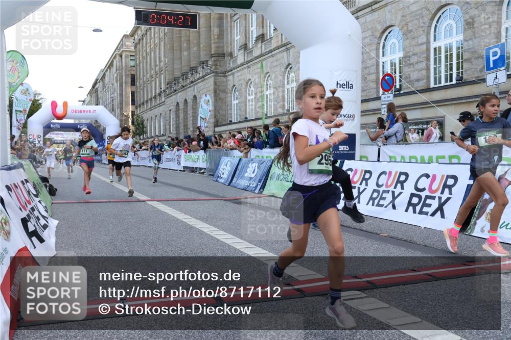 07.09.2025 - BARMER Alsterlauf Strokosch-Dieckow http://msf.ph/oto/8717112 07.09.2025 10:51:08 Ziel 157, 162, 163, 171, 193, 216, 251, 295, 320, 437, 8071, 8073, 8194, 8233, 8381 meine-sportfotos.de