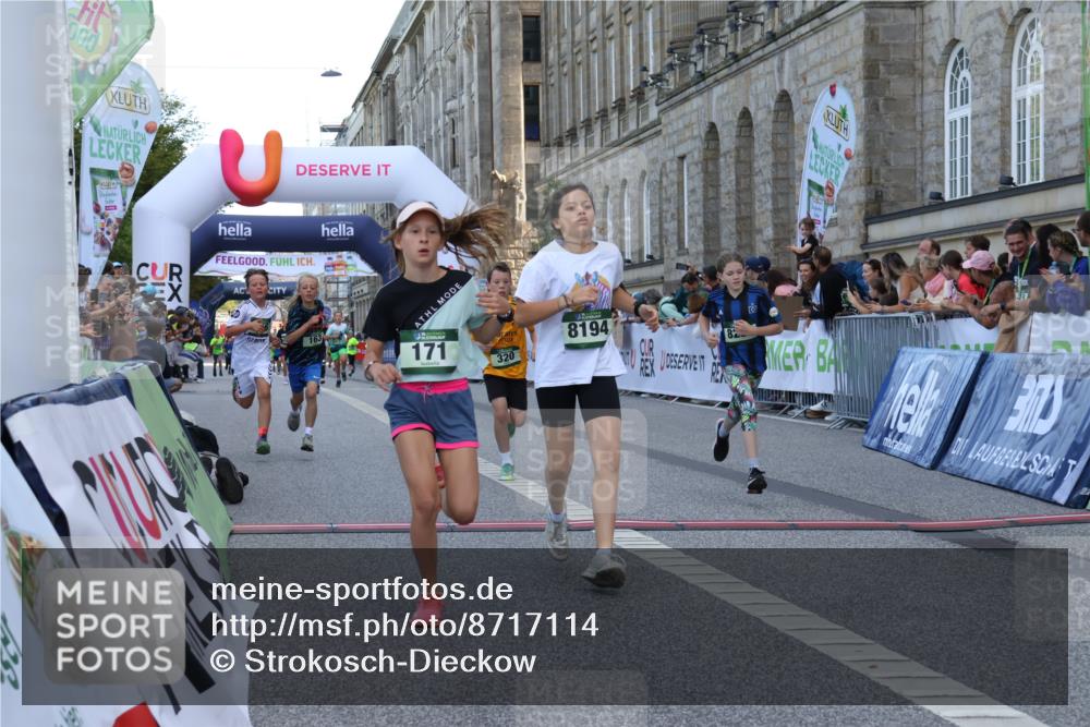 07.09.2025 - BARMER Alsterlauf Strokosch-Dieckow http://msf.ph/oto/8717114 07.09.2025 10:51:09 Ziel 162, 163, 171, 193, 216, 251, 295, 320, 336, 449, 8071, 8073, 8194, 8233, 8381 meine-sportfotos.de