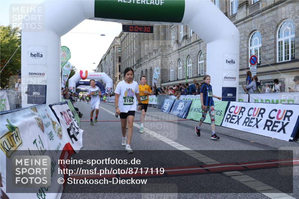 07.09.2025 - BARMER Alsterlauf Strokosch-Dieckow http://msf.ph/oto/8717119 07.09.2025 10:51:11 Ziel 162, 163, 171, 193, 216, 251, 295, 318, 320, 335, 336, 431, 449, 8194, 8233 meine-sportfotos.de