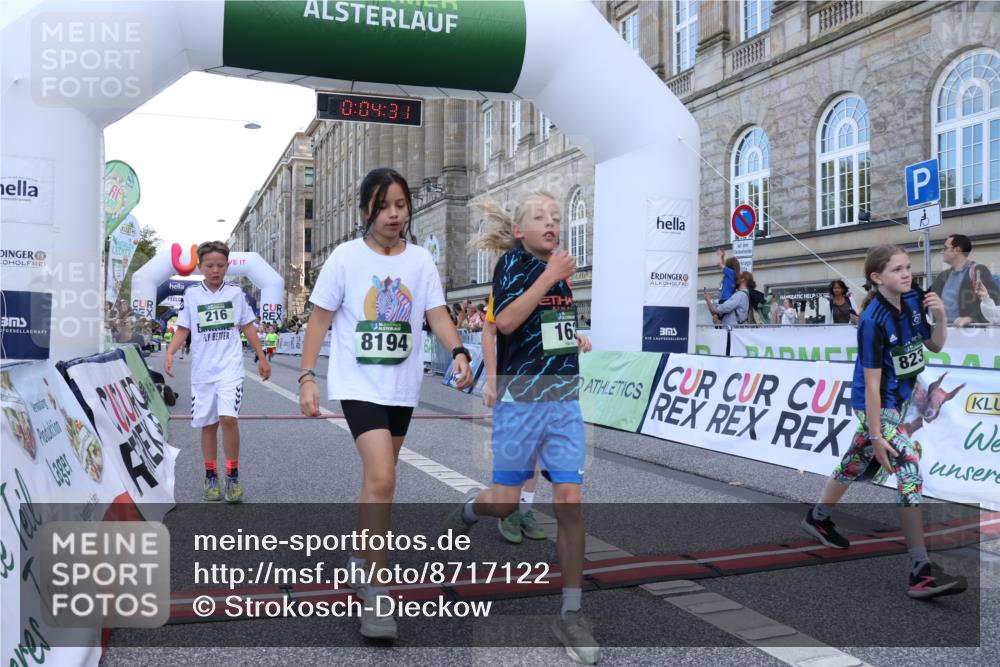07.09.2025 - BARMER Alsterlauf Strokosch-Dieckow http://msf.ph/oto/8717122 07.09.2025 10:51:12 Ziel 162, 163, 171, 193, 216, 251, 295, 318, 320, 335, 336, 431, 449, 8194, 8233 meine-sportfotos.de