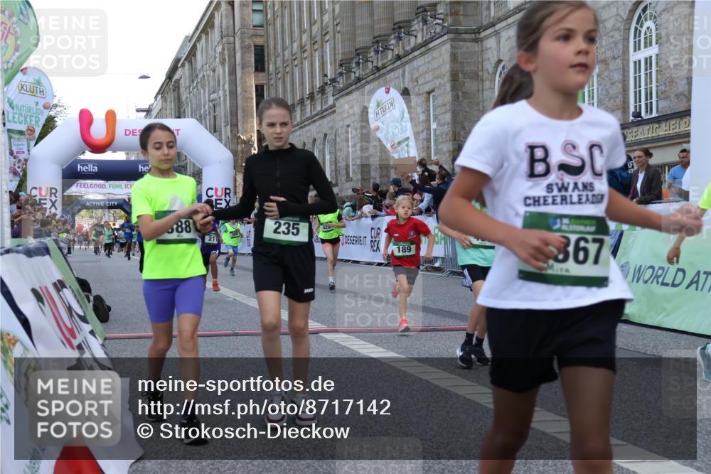 07.09.2025 - BARMER Alsterlauf Strokosch-Dieckow http://msf.ph/oto/8717142 07.09.2025 10:51:23 Ziel 189, 211, 261, 303, 309, 314, 319, 327, 335, 388, 399, 420, 430, 432, 8367 meine-sportfotos.de