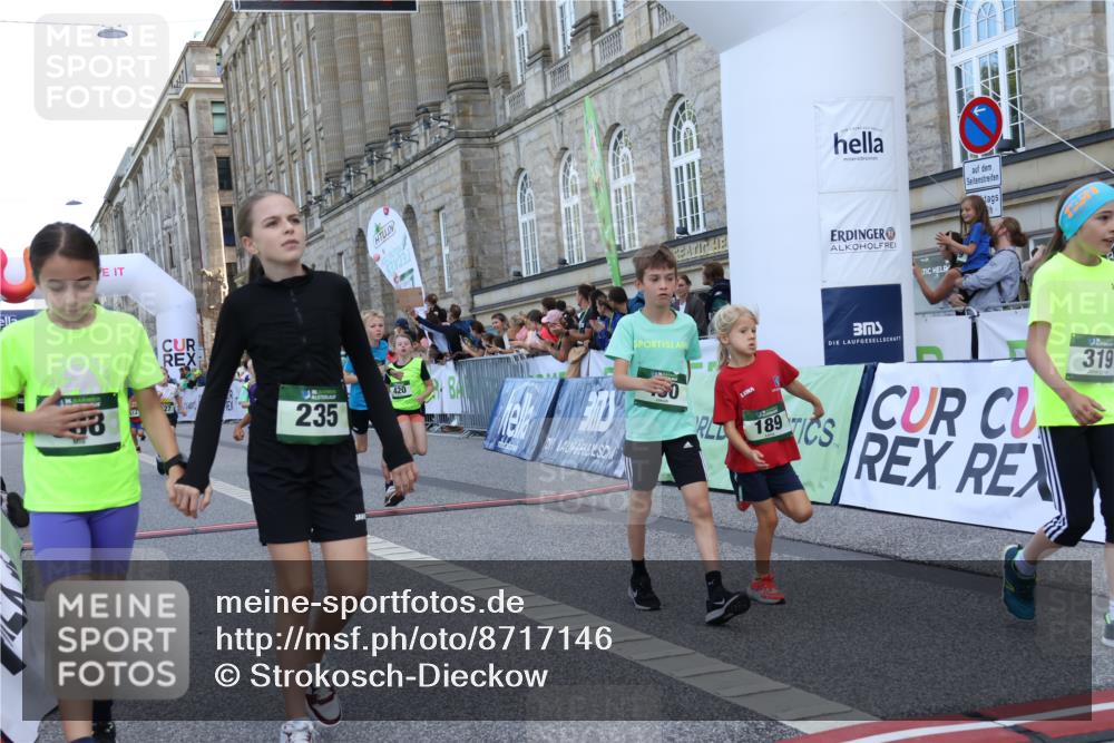 07.09.2025 - BARMER Alsterlauf Strokosch-Dieckow http://msf.ph/oto/8717146 07.09.2025 10:51:24 Ziel 189, 211, 261, 303, 309, 314, 319, 327, 380, 388, 399, 420, 427, 430, 432, 8122, 8367 meine-sportfotos.de