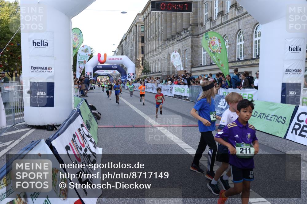 07.09.2025 - BARMER Alsterlauf Strokosch-Dieckow http://msf.ph/oto/8717149 07.09.2025 10:51:28 Ziel 152, 170, 189, 211, 261, 303, 314, 322, 327, 343, 380, 391, 399, 420, 421, 422, 427, 430, 433, 8122, 8188, 8189, 8209 meine-sportfotos.de