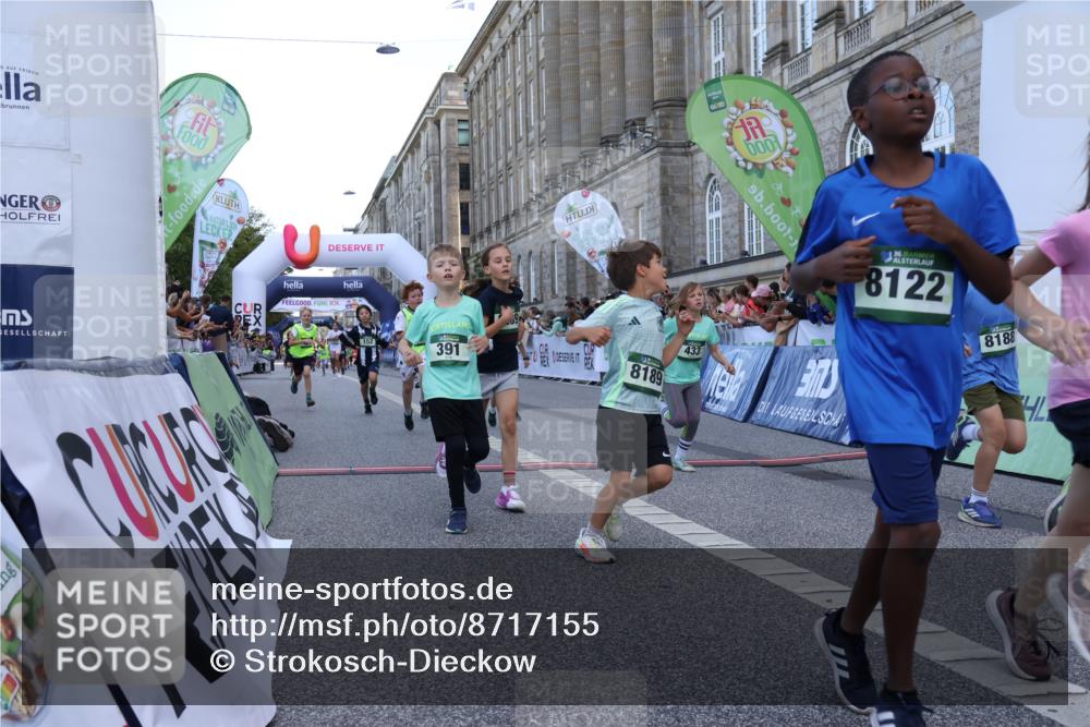 07.09.2025 - BARMER Alsterlauf Strokosch-Dieckow http://msf.ph/oto/8717155 07.09.2025 10:51:32 Ziel 152, 170, 203, 261, 266, 314, 322, 327, 343, 380, 391, 421, 422, 427, 433, 442, 452, 8122, 8135, 8188, 8189, 8209, 8376, 8380 meine-sportfotos.de