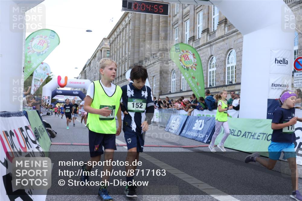 07.09.2025 - BARMER Alsterlauf Strokosch-Dieckow http://msf.ph/oto/8717163 07.09.2025 10:51:36 Ziel 152, 156, 170, 203, 256, 266, 322, 343, 380, 391, 400, 421, 422, 425, 426, 427, 433, 442, 452, 8122, 8135, 8188, 8189, 8209, 8329, 8376, 8380, 8459 meine-sportfotos.de