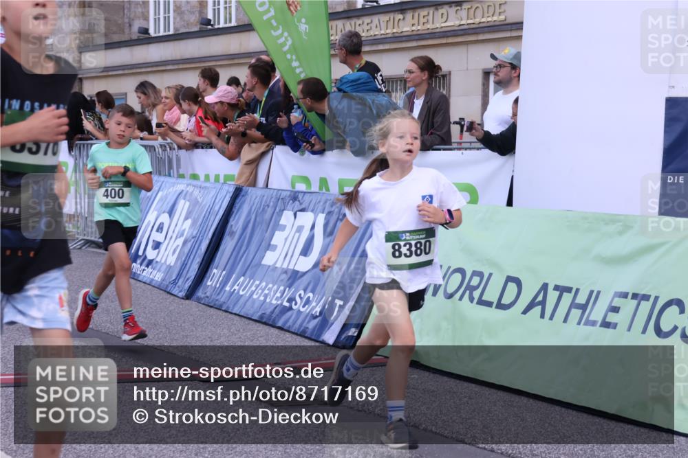 07.09.2025 - BARMER Alsterlauf Strokosch-Dieckow http://msf.ph/oto/8717169 07.09.2025 10:51:39 Ziel 152, 156, 170, 203, 205, 256, 266, 273, 322, 332, 400, 401, 421, 425, 426, 442, 452, 8135, 8329, 8376, 8380, 8459 meine-sportfotos.de