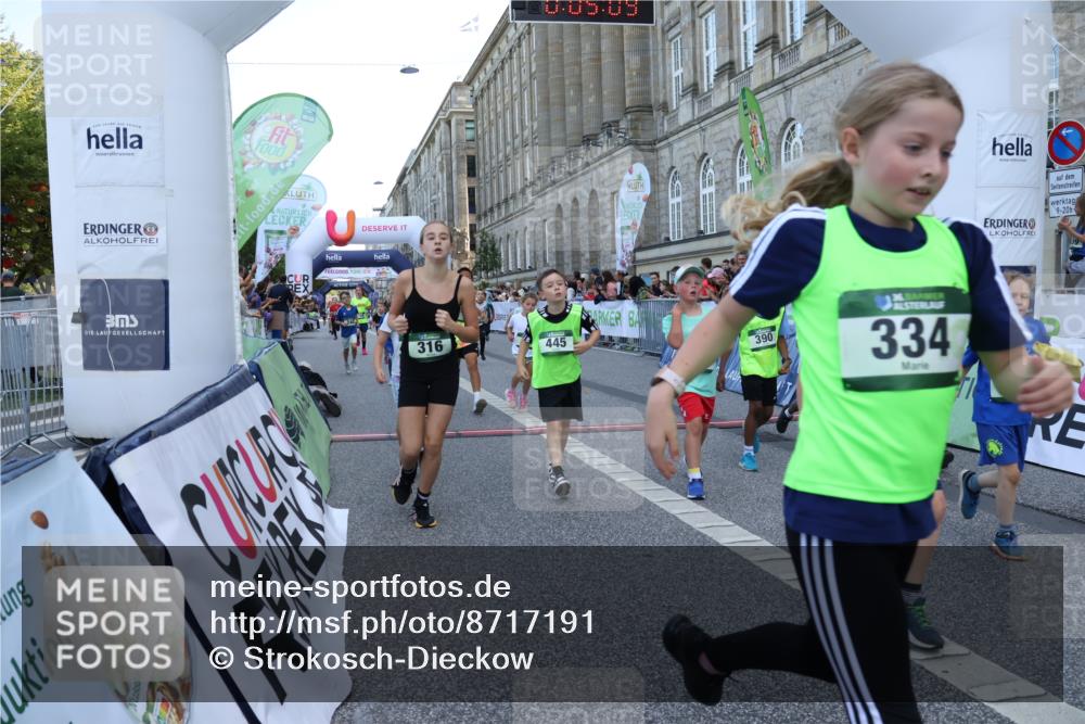 07.09.2025 - BARMER Alsterlauf Strokosch-Dieckow http://msf.ph/oto/8717191 07.09.2025 10:51:50 Ziel 158, 160, 174, 178, 192, 205, 222, 239, 240, 273, 288, 296, 306, 311, 316, 317, 323, 334, 339, 342, 383, 390, 392, 401, 405, 409, 412, 423, 439, 440, 445, 446, 448, 8193, 8460 meine-sportfotos.de