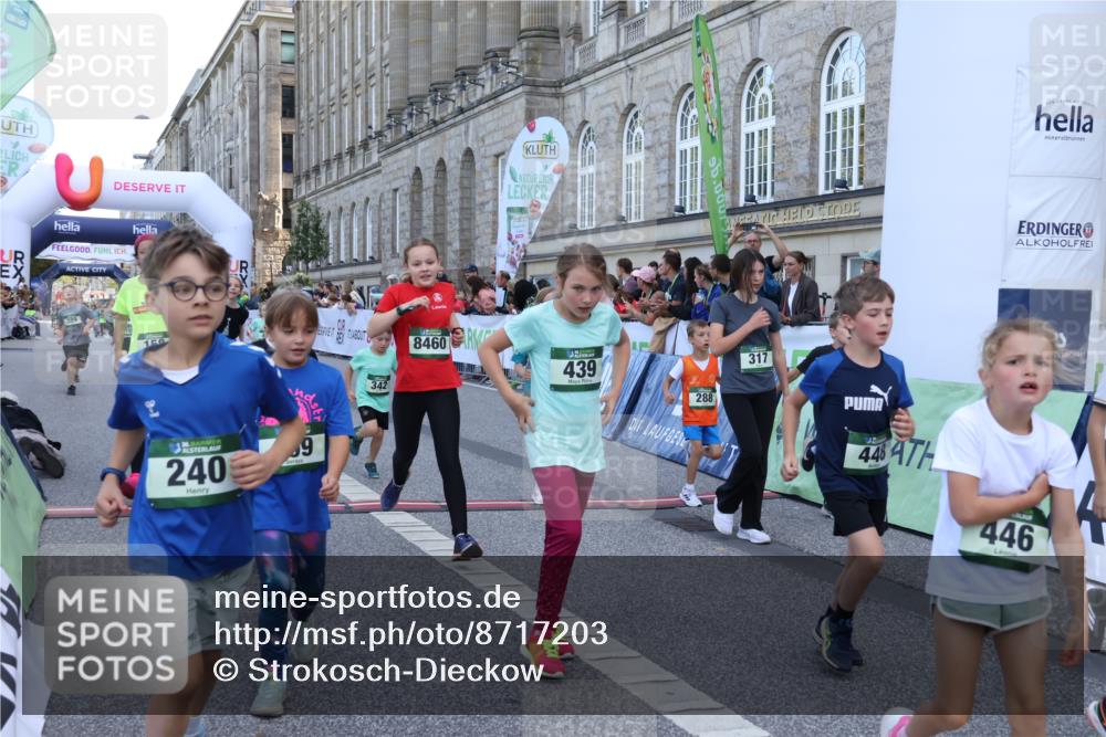 07.09.2025 - BARMER Alsterlauf Strokosch-Dieckow http://msf.ph/oto/8717203 07.09.2025 10:51:55 Ziel 153, 158, 160, 174, 178, 186, 192, 204, 222, 227, 239, 240, 265, 288, 296, 306, 307, 311, 316, 317, 323, 339, 342, 369, 389, 390, 406, 409, 423, 439, 446, 448, 8460 meine-sportfotos.de