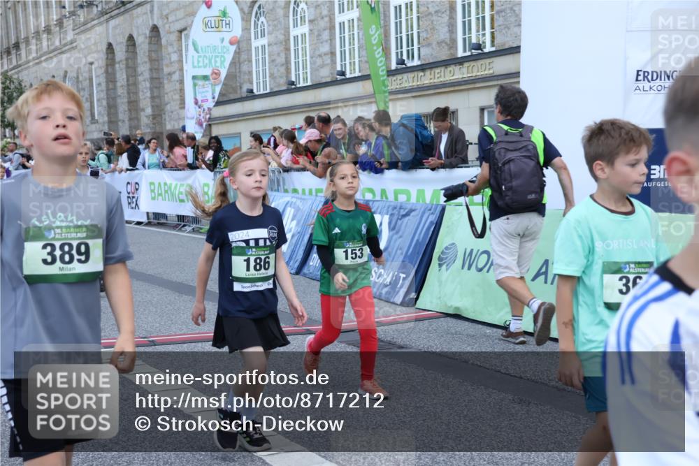 07.09.2025 - BARMER Alsterlauf Strokosch-Dieckow http://msf.ph/oto/8717212 07.09.2025 10:52:01 Ziel 153, 158, 164, 178, 186, 191, 192, 204, 209, 227, 232, 265, 288, 306, 307, 312, 315, 342, 350, 369, 389, 406, 415, 424, 455, 8085 meine-sportfotos.de