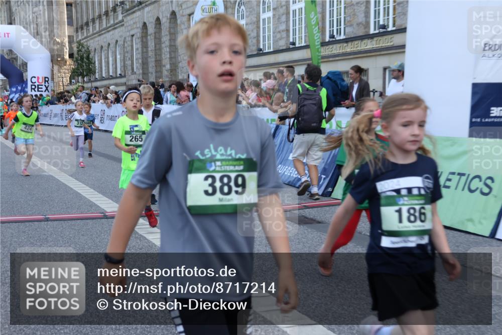 07.09.2025 - BARMER Alsterlauf Strokosch-Dieckow http://msf.ph/oto/8717214 07.09.2025 10:52:02 Ziel 153, 164, 186, 191, 192, 204, 209, 220, 227, 232, 265, 297, 307, 312, 315, 350, 369, 389, 403, 406, 415, 424, 455, 8085 meine-sportfotos.de