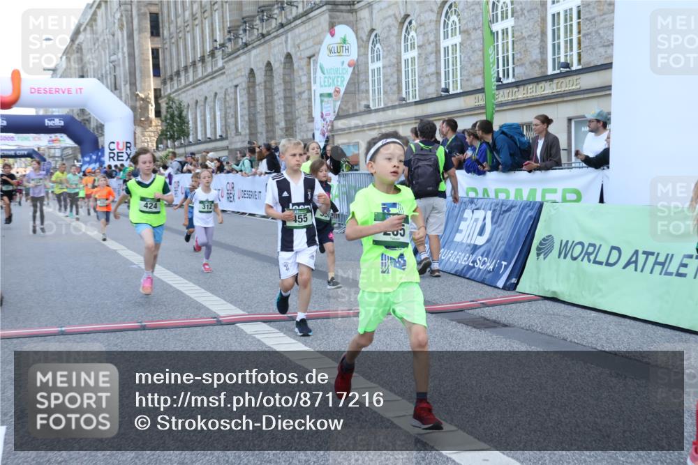 07.09.2025 - BARMER Alsterlauf Strokosch-Dieckow http://msf.ph/oto/8717216 07.09.2025 10:52:03 Ziel 153, 164, 186, 191, 204, 207, 209, 220, 227, 232, 265, 297, 307, 312, 315, 350, 369, 389, 403, 406, 415, 424, 455, 8085 meine-sportfotos.de