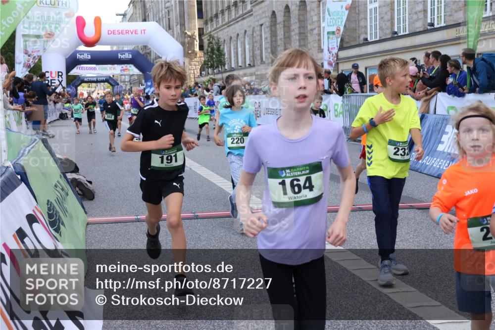07.09.2025 - BARMER Alsterlauf Strokosch-Dieckow http://msf.ph/oto/8717227 07.09.2025 10:52:08 Ziel 164, 169, 179, 191, 202, 207, 209, 220, 232, 253, 257, 258, 297, 312, 315, 346, 350, 364, 367, 368, 394, 403, 415, 424, 455, 8085, 8277 meine-sportfotos.de