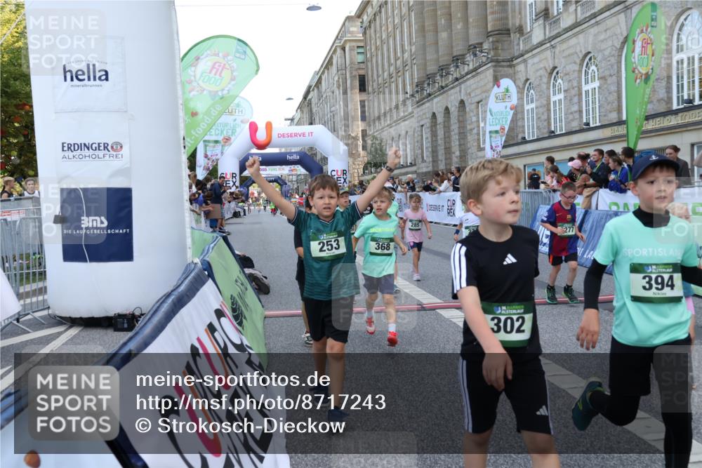 07.09.2025 - BARMER Alsterlauf Strokosch-Dieckow http://msf.ph/oto/8717243 07.09.2025 10:52:14 Ziel 169, 179, 202, 206, 207, 220, 238, 253, 257, 258, 274, 285, 297, 299, 346, 364, 367, 368, 393, 394, 403, 404, 8277, 8480 meine-sportfotos.de