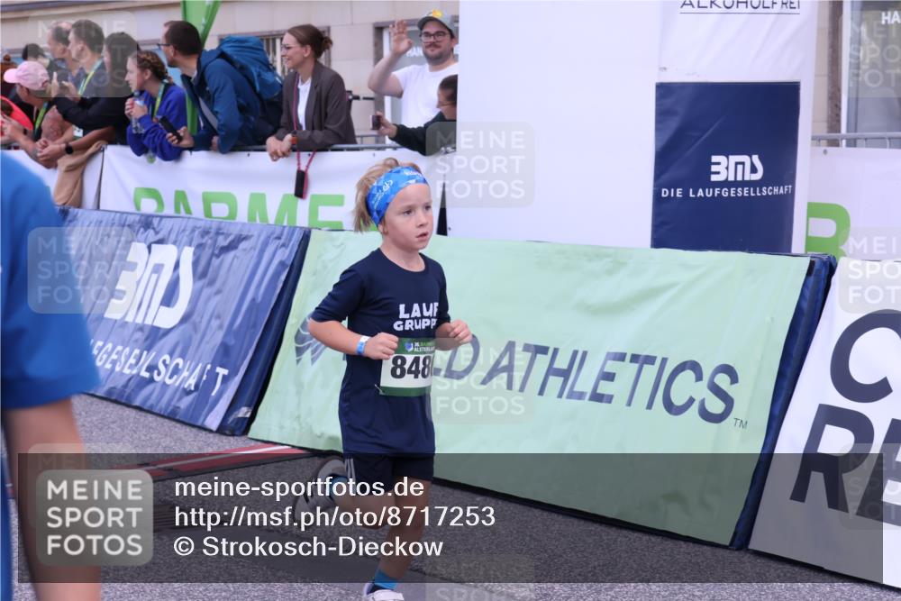07.09.2025 - BARMER Alsterlauf Strokosch-Dieckow http://msf.ph/oto/8717253 07.09.2025 10:52:21 Ziel 154, 206, 212, 237, 238, 274, 284, 285, 299, 330, 360, 393, 398, 404, 8298, 8480 meine-sportfotos.de