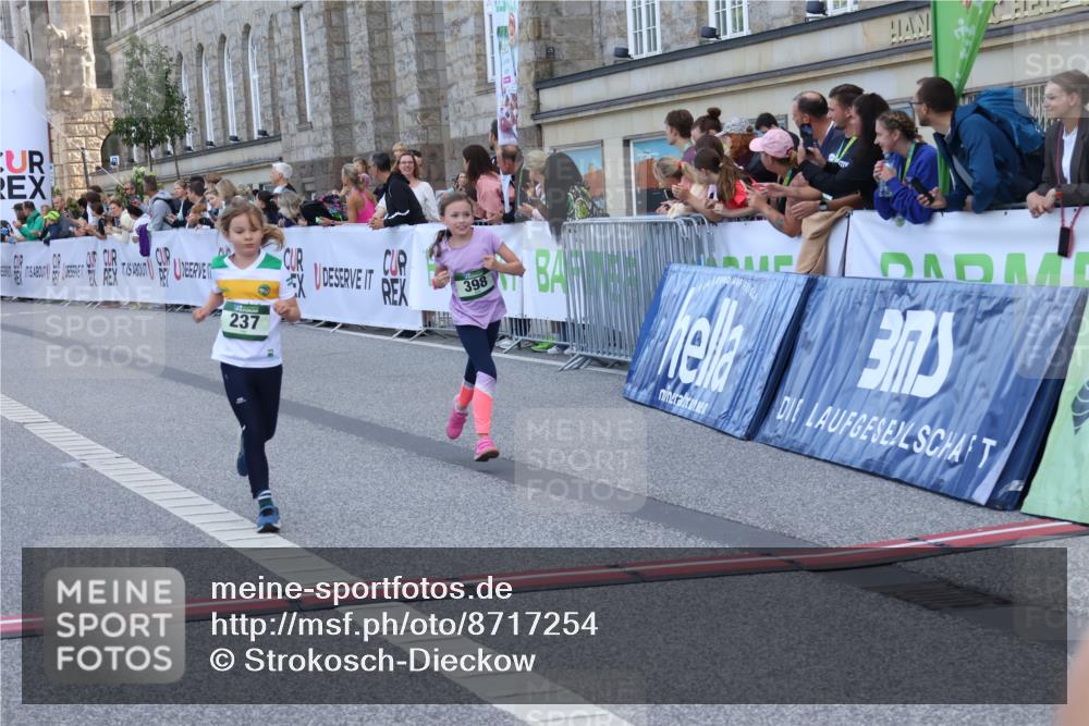07.09.2025 - BARMER Alsterlauf Strokosch-Dieckow http://msf.ph/oto/8717254 07.09.2025 10:52:22 Ziel 154, 175, 206, 212, 221, 237, 238, 284, 285, 299, 330, 360, 398, 8298, 8480 meine-sportfotos.de