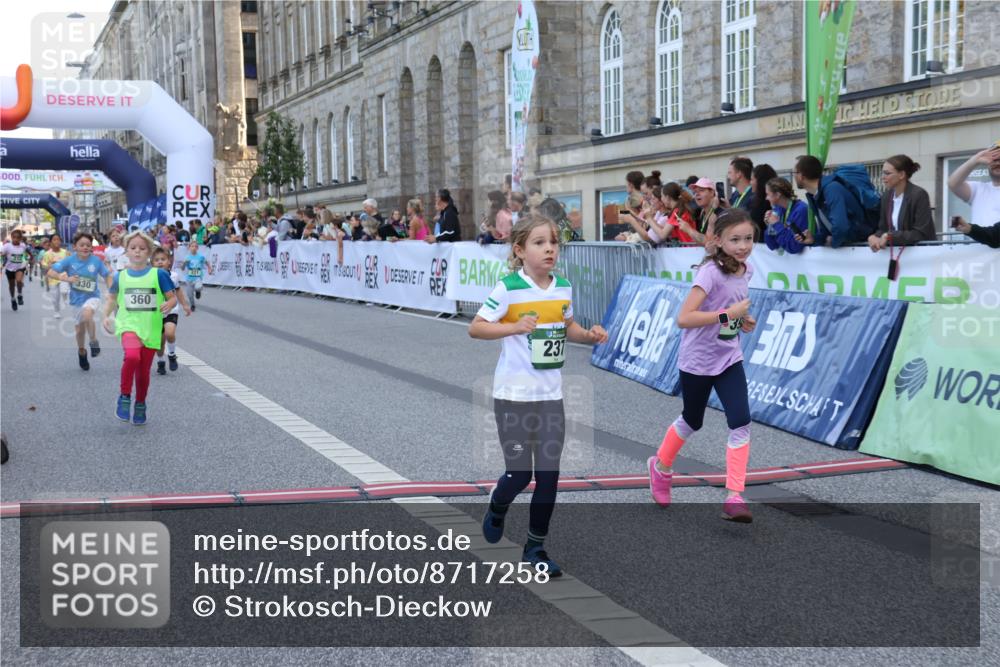 07.09.2025 - BARMER Alsterlauf Strokosch-Dieckow http://msf.ph/oto/8717258 07.09.2025 10:52:24 Ziel 154, 155, 168, 175, 212, 221, 237, 284, 299, 330, 360, 382, 385, 398, 8298, 8451, 8480, 8487 meine-sportfotos.de