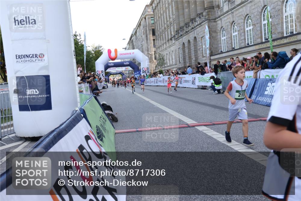 07.09.2025 - BARMER Alsterlauf Strokosch-Dieckow http://msf.ph/oto/8717306 07.09.2025 10:52:48 Ziel 181, 182, 194, 195, 215, 255, 276, 282, 328, 357 meine-sportfotos.de