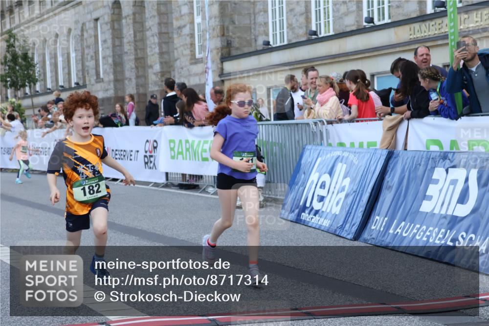 07.09.2025 - BARMER Alsterlauf Strokosch-Dieckow http://msf.ph/oto/8717314 07.09.2025 10:52:52 Ziel 161, 181, 182, 195, 200, 215, 255, 276, 282, 328, 357 meine-sportfotos.de