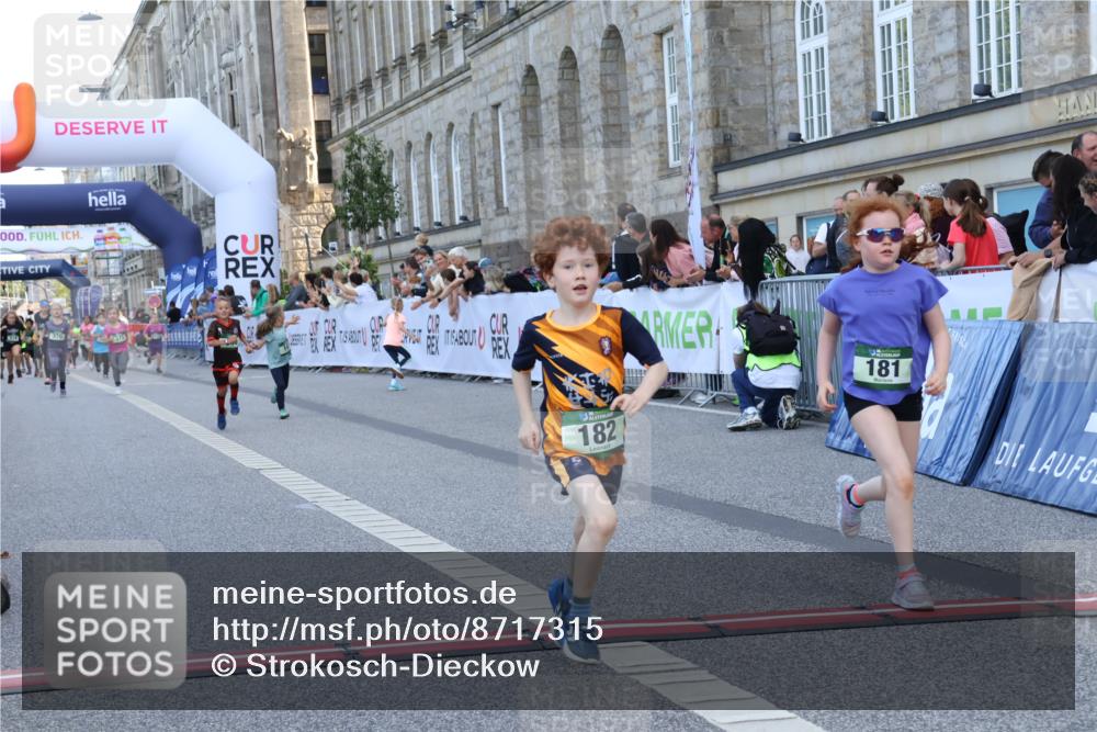 07.09.2025 - BARMER Alsterlauf Strokosch-Dieckow http://msf.ph/oto/8717315 07.09.2025 10:52:53 Ziel 161, 181, 182, 195, 200, 215, 255, 328 meine-sportfotos.de