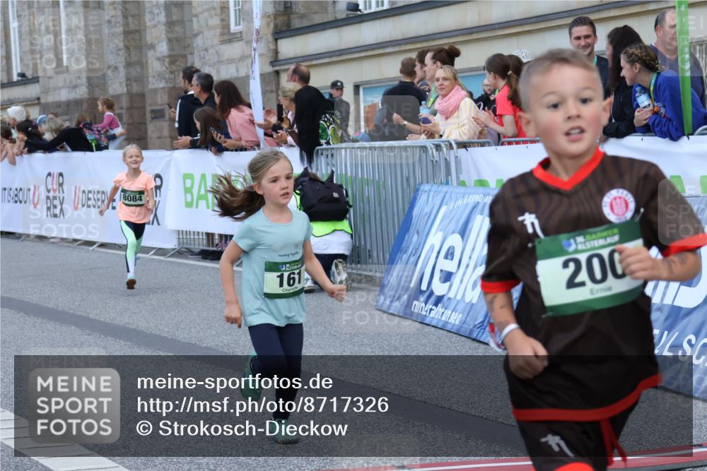 07.09.2025 - BARMER Alsterlauf Strokosch-Dieckow http://msf.ph/oto/8717326 07.09.2025 10:52:58 Ziel 161, 181, 182, 188, 198, 200, 218, 348, 355, 370, 372, 8084, 8483 meine-sportfotos.de