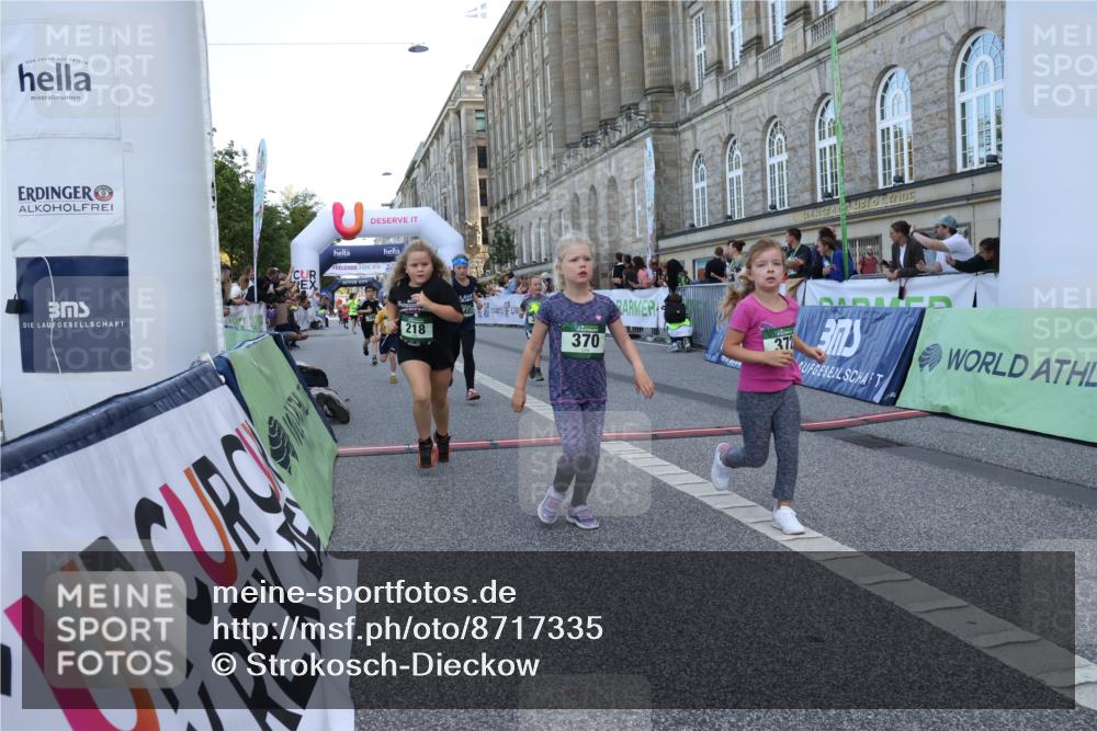 07.09.2025 - BARMER Alsterlauf Strokosch-Dieckow http://msf.ph/oto/8717335 07.09.2025 10:53:02 Ziel 161, 188, 198, 200, 201, 218, 326, 348, 355, 362, 370, 372, 8084, 8211, 8220, 8297, 8483 meine-sportfotos.de