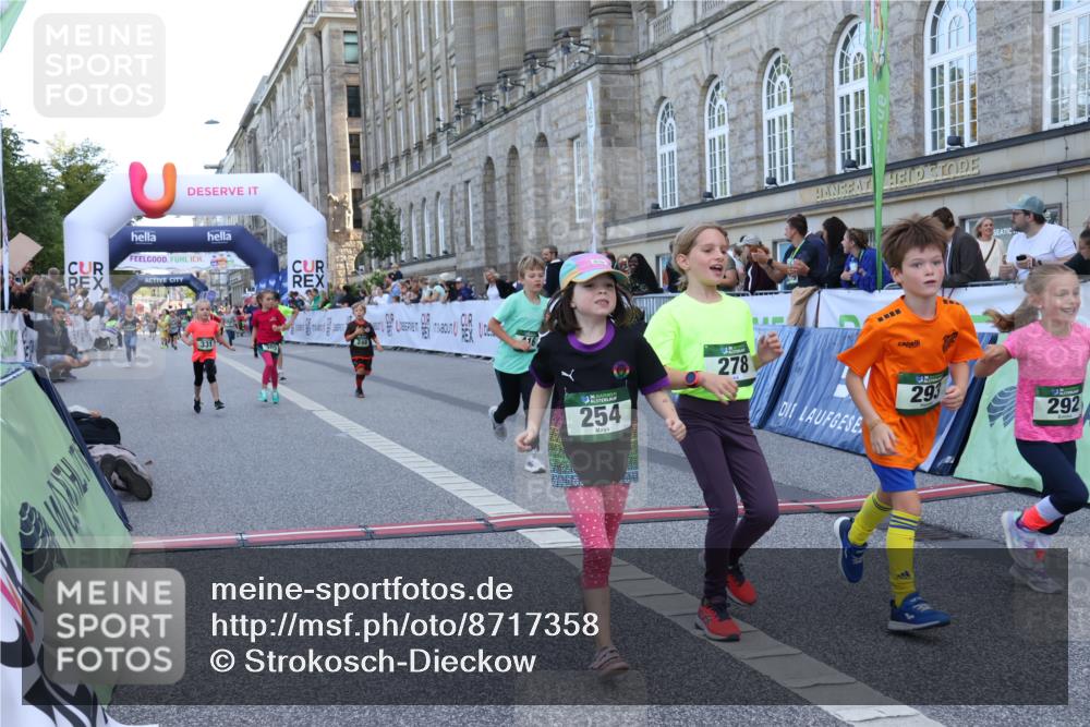 07.09.2025 - BARMER Alsterlauf Strokosch-Dieckow http://msf.ph/oto/8717358 07.09.2025 10:53:11 Ziel 159, 201, 248, 254, 278, 281, 292, 293, 305, 321, 326, 331, 338, 362, 416, 8087, 8211, 8220, 8297 meine-sportfotos.de