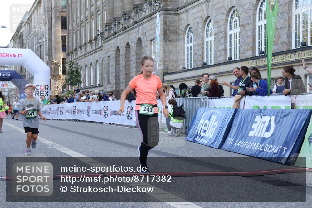 07.09.2025 - BARMER Alsterlauf Strokosch-Dieckow http://msf.ph/oto/8717382 07.09.2025 10:53:23 Ziel 185, 243, 304, 321, 447, 8103 meine-sportfotos.de