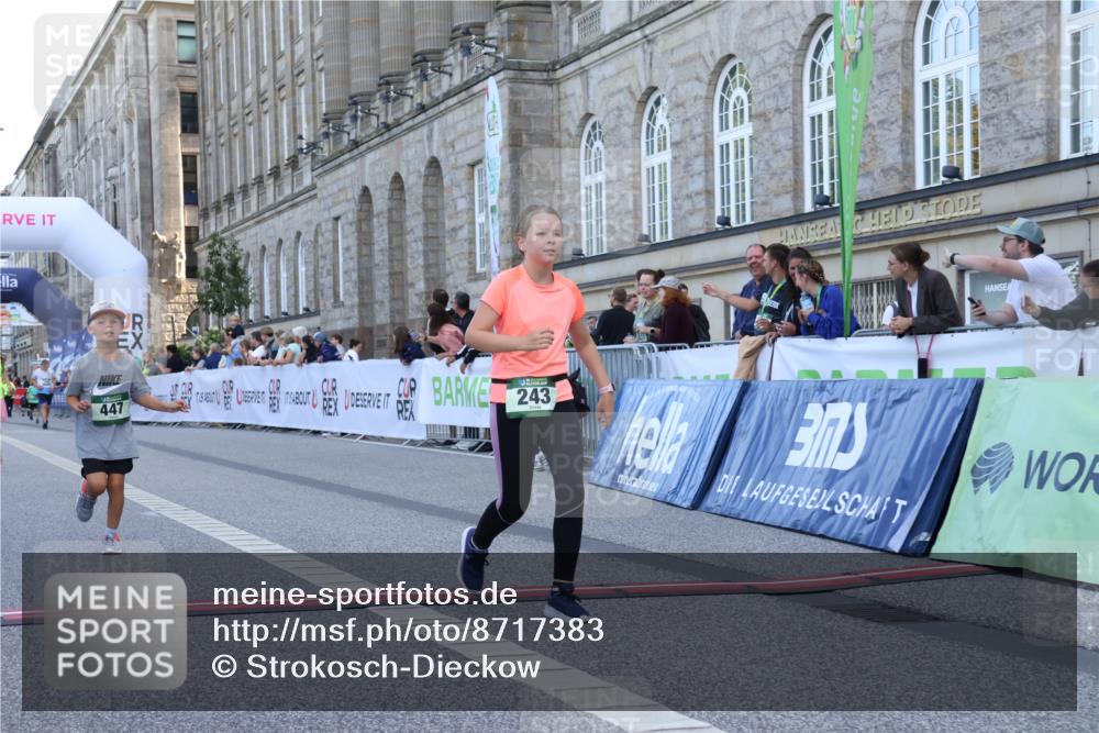 07.09.2025 - BARMER Alsterlauf Strokosch-Dieckow http://msf.ph/oto/8717383 07.09.2025 10:53:23 Ziel 185, 243, 304, 321, 447, 8103 meine-sportfotos.de