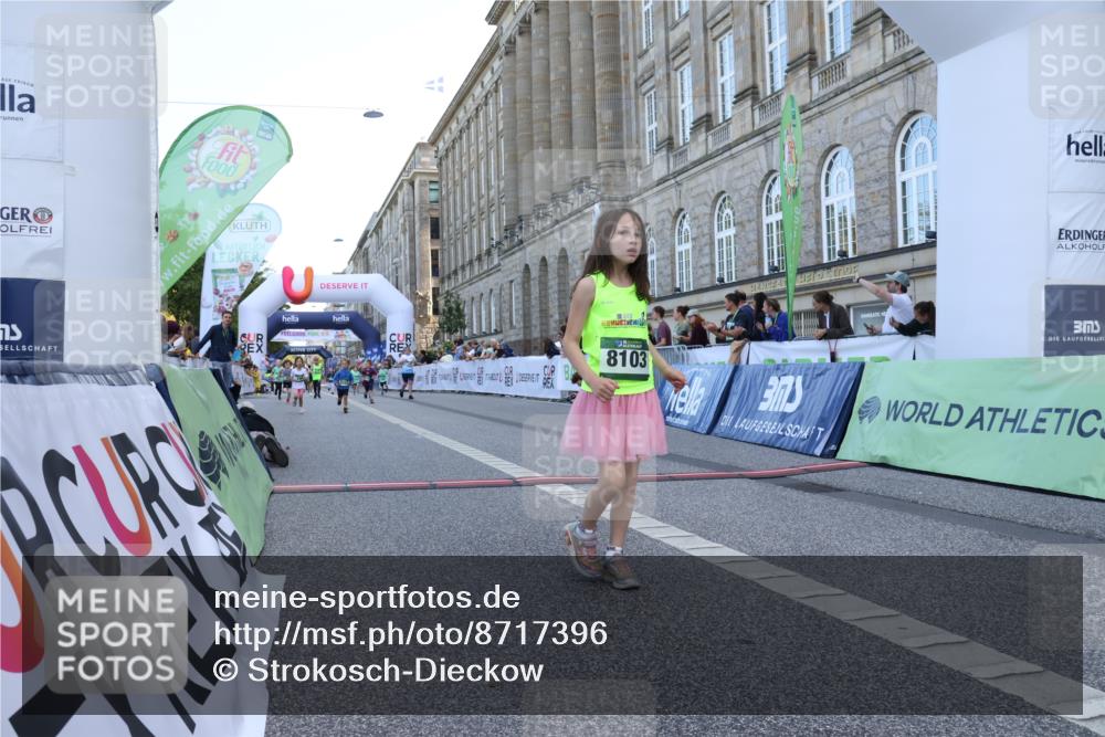 07.09.2025 - BARMER Alsterlauf Strokosch-Dieckow http://msf.ph/oto/8717396 07.09.2025 10:53:29 Ziel 264, 447, 8055, 8103 meine-sportfotos.de
