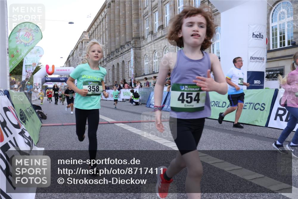 07.09.2025 - BARMER Alsterlauf Strokosch-Dieckow http://msf.ph/oto/8717411 07.09.2025 10:53:39 Ziel 176, 246, 252, 264, 324, 325, 333, 337, 356, 358, 361, 363, 454, 8055, 8278 meine-sportfotos.de