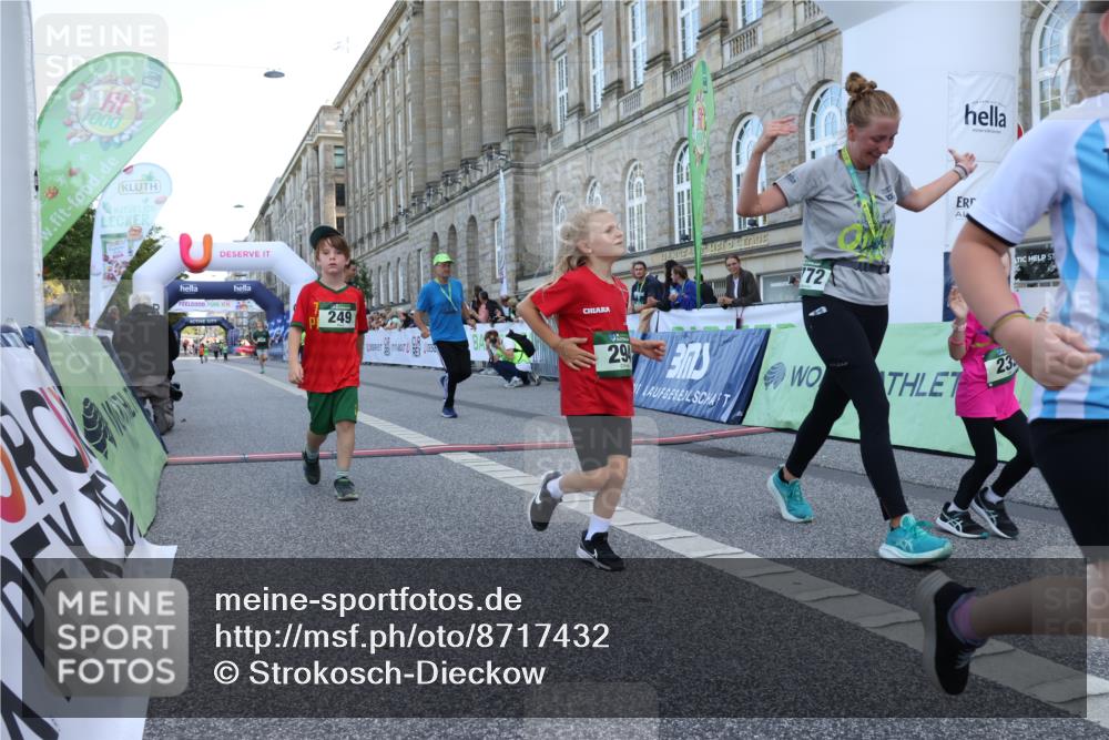 07.09.2025 - BARMER Alsterlauf Strokosch-Dieckow http://msf.ph/oto/8717432 07.09.2025 10:53:48 Ziel 183, 233, 249, 252, 294, 324, 325, 361 meine-sportfotos.de