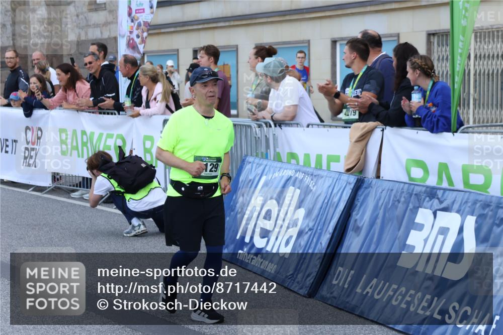 07.09.2025 - BARMER Alsterlauf Strokosch-Dieckow http://msf.ph/oto/8717442 07.09.2025 10:54:05 Ziel 340, 351, 353, 4129 meine-sportfotos.de