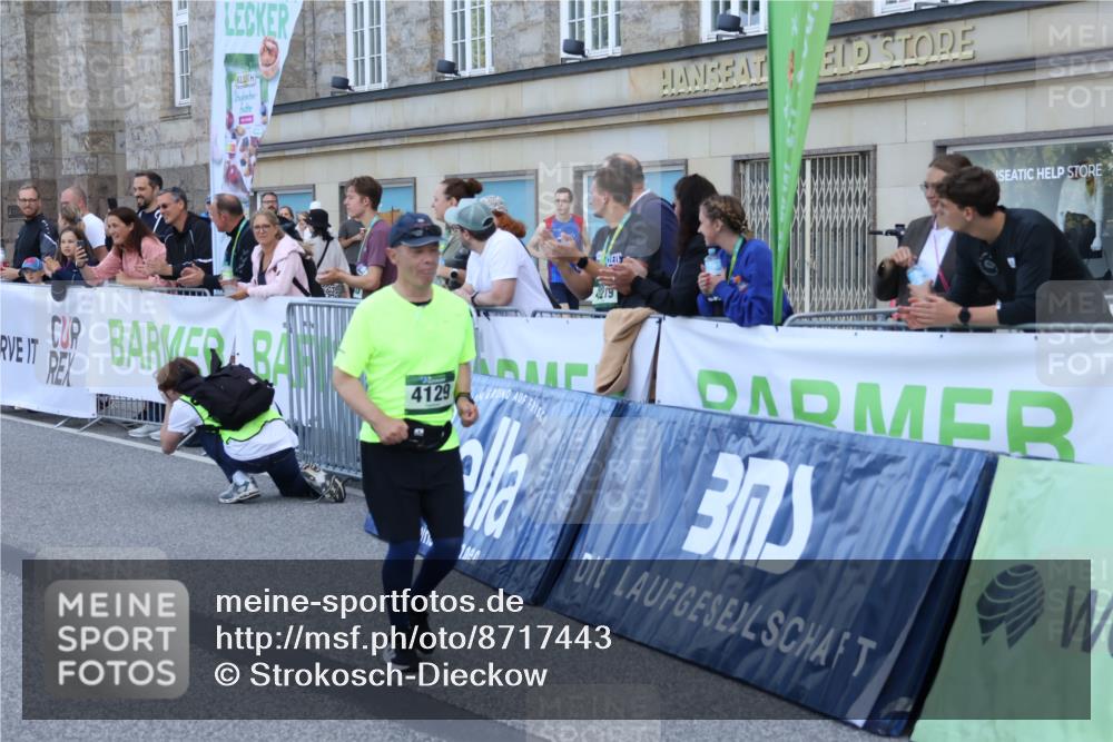 07.09.2025 - BARMER Alsterlauf Strokosch-Dieckow http://msf.ph/oto/8717443 07.09.2025 10:54:06 Ziel 340, 351, 353, 4129 meine-sportfotos.de