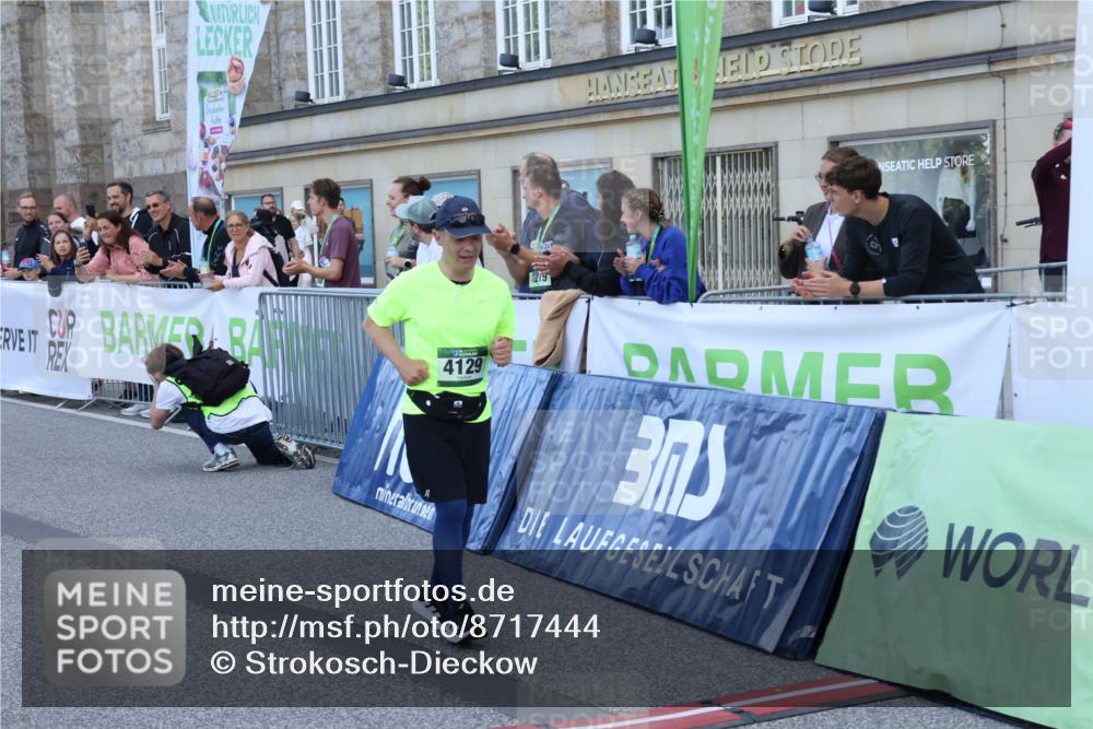 07.09.2025 - BARMER Alsterlauf Strokosch-Dieckow http://msf.ph/oto/8717444 07.09.2025 10:54:06 Ziel 340, 351, 353, 4129 meine-sportfotos.de