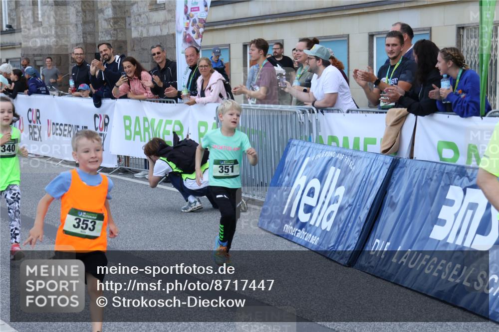 07.09.2025 - BARMER Alsterlauf Strokosch-Dieckow http://msf.ph/oto/8717447 07.09.2025 10:54:08 Ziel 340, 351, 353, 4129 meine-sportfotos.de