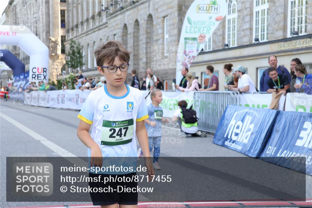 07.09.2025 - BARMER Alsterlauf Strokosch-Dieckow http://msf.ph/oto/8717455 07.09.2025 10:54:24 Ziel 247, 2997, 8086 meine-sportfotos.de