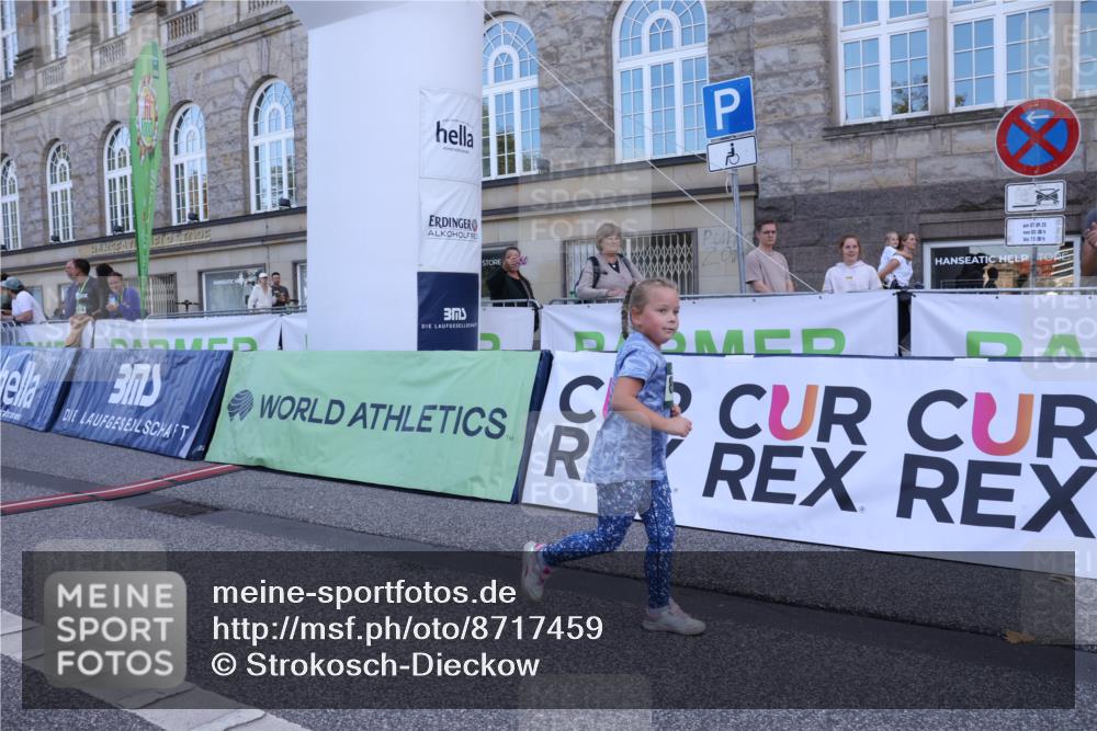 07.09.2025 - BARMER Alsterlauf Strokosch-Dieckow http://msf.ph/oto/8717459 07.09.2025 10:54:27 Ziel 247, 2997, 8086 meine-sportfotos.de