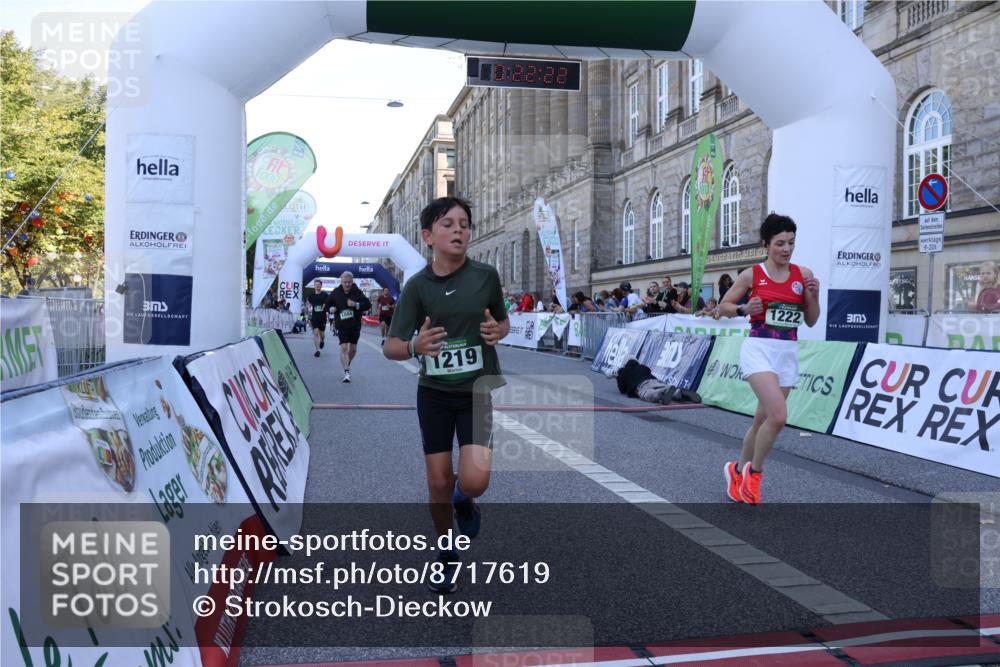 07.09.2025 - BARMER Alsterlauf Strokosch-Dieckow http://msf.ph/oto/8717619 07.09.2025 11:52:18 Ziel  meine-sportfotos.de