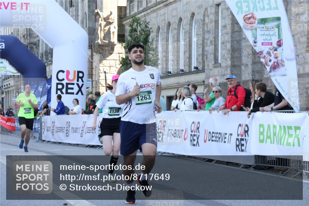 07.09.2025 - BARMER Alsterlauf Strokosch-Dieckow http://msf.ph/oto/8717649 07.09.2025 11:54:46 Ziel  meine-sportfotos.de