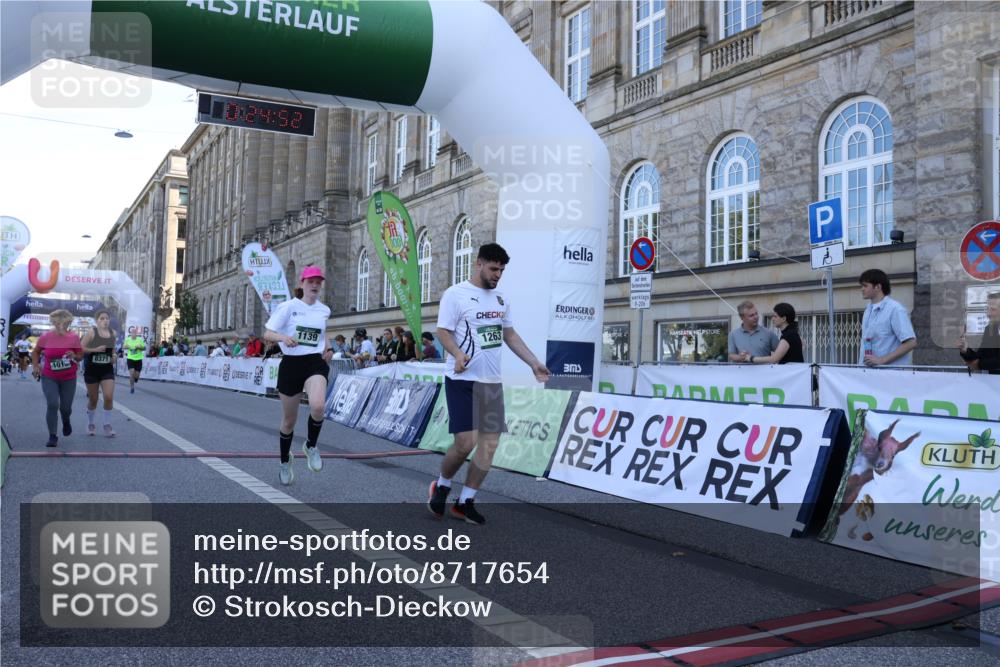 07.09.2025 - BARMER Alsterlauf Strokosch-Dieckow http://msf.ph/oto/8717654 07.09.2025 11:54:48 Ziel  meine-sportfotos.de