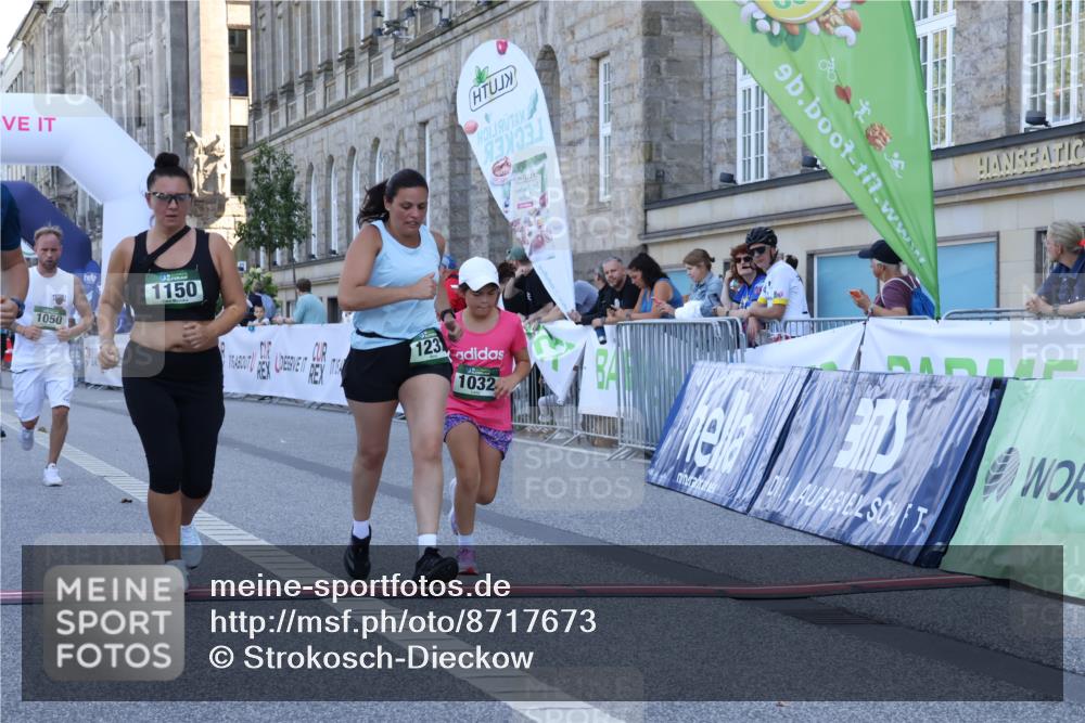 07.09.2025 - BARMER Alsterlauf Strokosch-Dieckow http://msf.ph/oto/8717673 07.09.2025 11:55:14 Ziel  meine-sportfotos.de