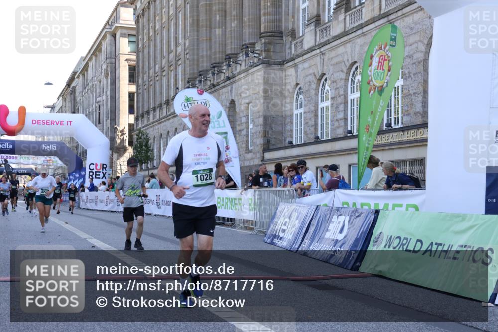 07.09.2025 - BARMER Alsterlauf Strokosch-Dieckow http://msf.ph/oto/8717716 07.09.2025 11:56:45 Ziel  meine-sportfotos.de