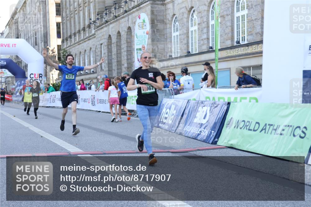 07.09.2025 - BARMER Alsterlauf Strokosch-Dieckow http://msf.ph/oto/8717907 07.09.2025 12:00:34 Ziel  meine-sportfotos.de