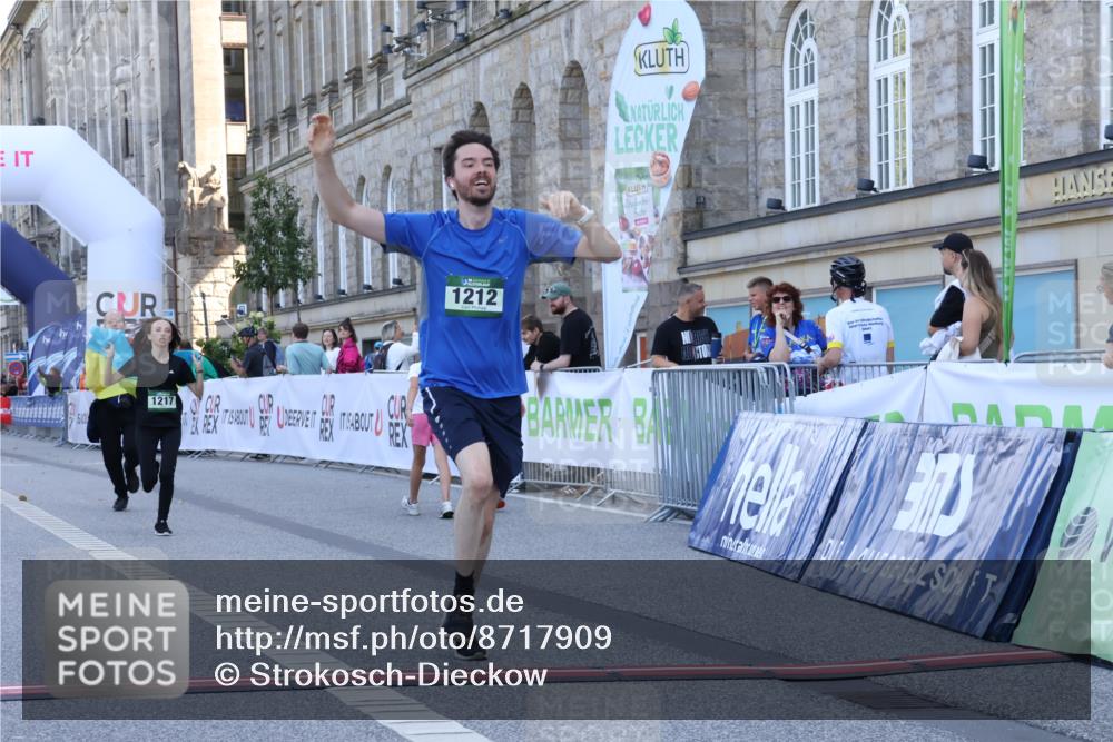 07.09.2025 - BARMER Alsterlauf Strokosch-Dieckow http://msf.ph/oto/8717909 07.09.2025 12:00:35 Ziel  meine-sportfotos.de