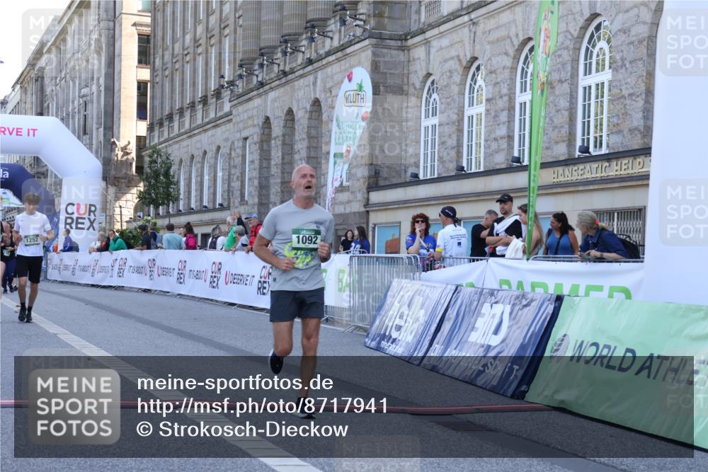 07.09.2025 - BARMER Alsterlauf Strokosch-Dieckow http://msf.ph/oto/8717941 07.09.2025 12:00:56 Ziel  meine-sportfotos.de
