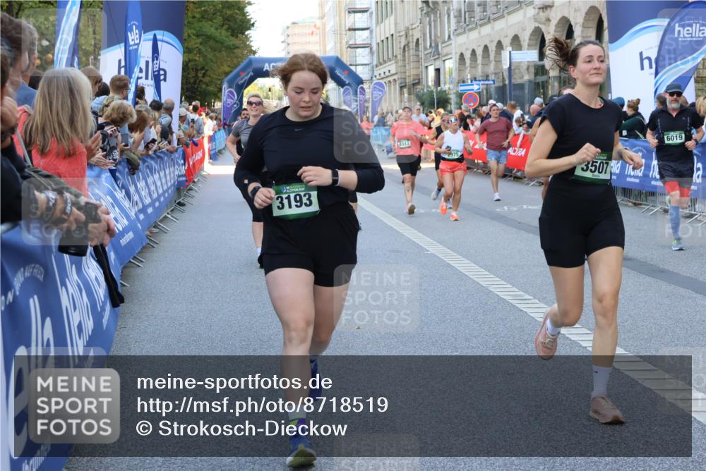 07.09.2025 - BARMER Alsterlauf Strokosch-Dieckow http://msf.ph/oto/8718519 07.09.2025 10:05:09 Ziel 2018, 2102, 2163, 2481, 3114, 3532, 3801, 3930, 4092, 4174, 4371, 4400, 4775, 4783, 4862, 5207, 5229, 5346, 5473, 5588, 5627, 5670, 5937, 6148, 6213, 6241, 6245, 8056, 8286, 8346, 8384, 8453, 8467 meine-sportfotos.de